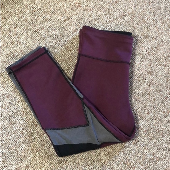 Sweaty Betty 3/4 Length reversible Leggings - Picture 2 of 5